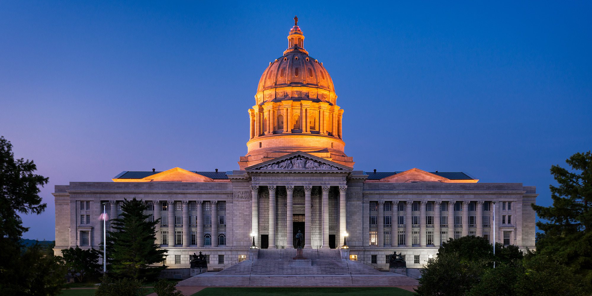 Epoxy garage floor coating Jefferson City Missouri state capitol