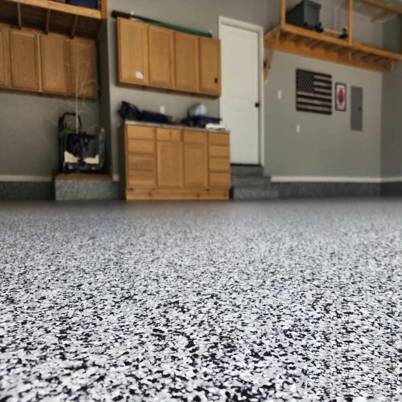 Finished epoxy garage floor gray flake Jefferson City Missouri — Show Me Epoxy